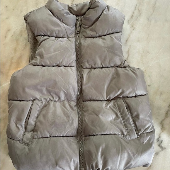 Old Navy Gray Puffer Vest - Picture 1 of 3